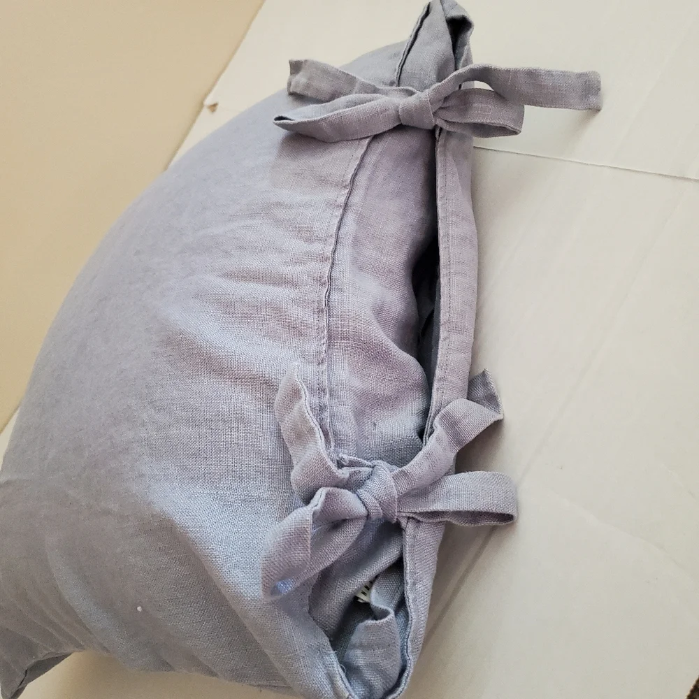 Pottery Barn 100% Linen Pillow Cover With Ties Light Blue 18X18
